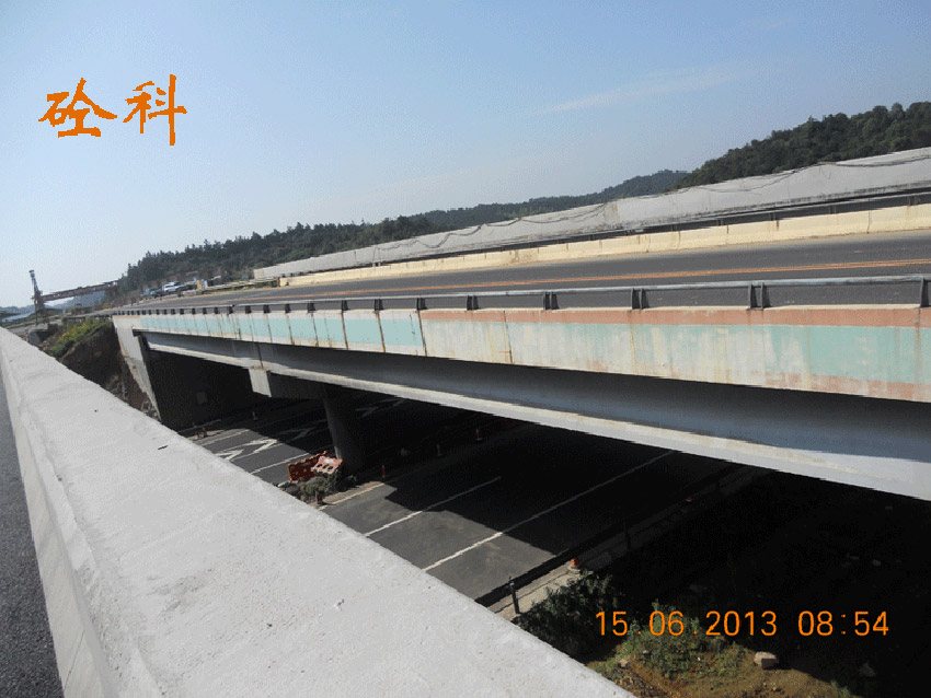 湖南長(zhǎng)沙臨長(zhǎng)高速橋梁切割拆除